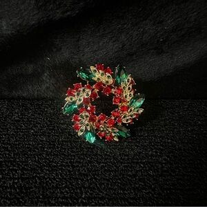 Vintage Wreath Broach